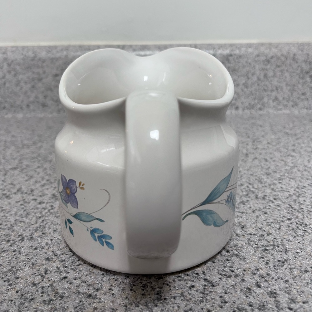 Pfaltzgraff Gravy Boat April Pattern - Picture 7 of 10